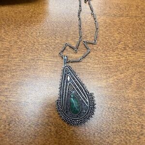Elegant Silver and Green Teardrop Pendant Necklace